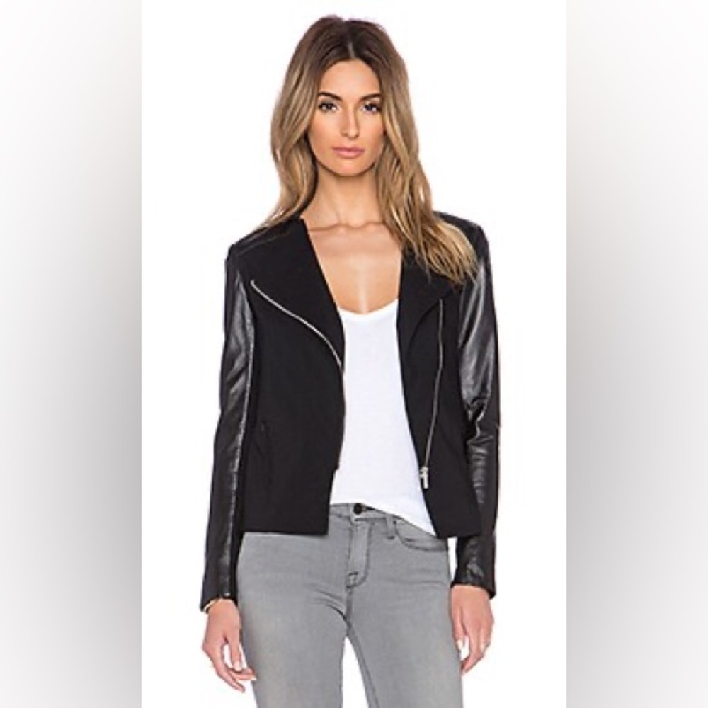 Closing closet ⭐️LAMARQUE Timeless Leather Jacket Moto Jacket Black Zip Up